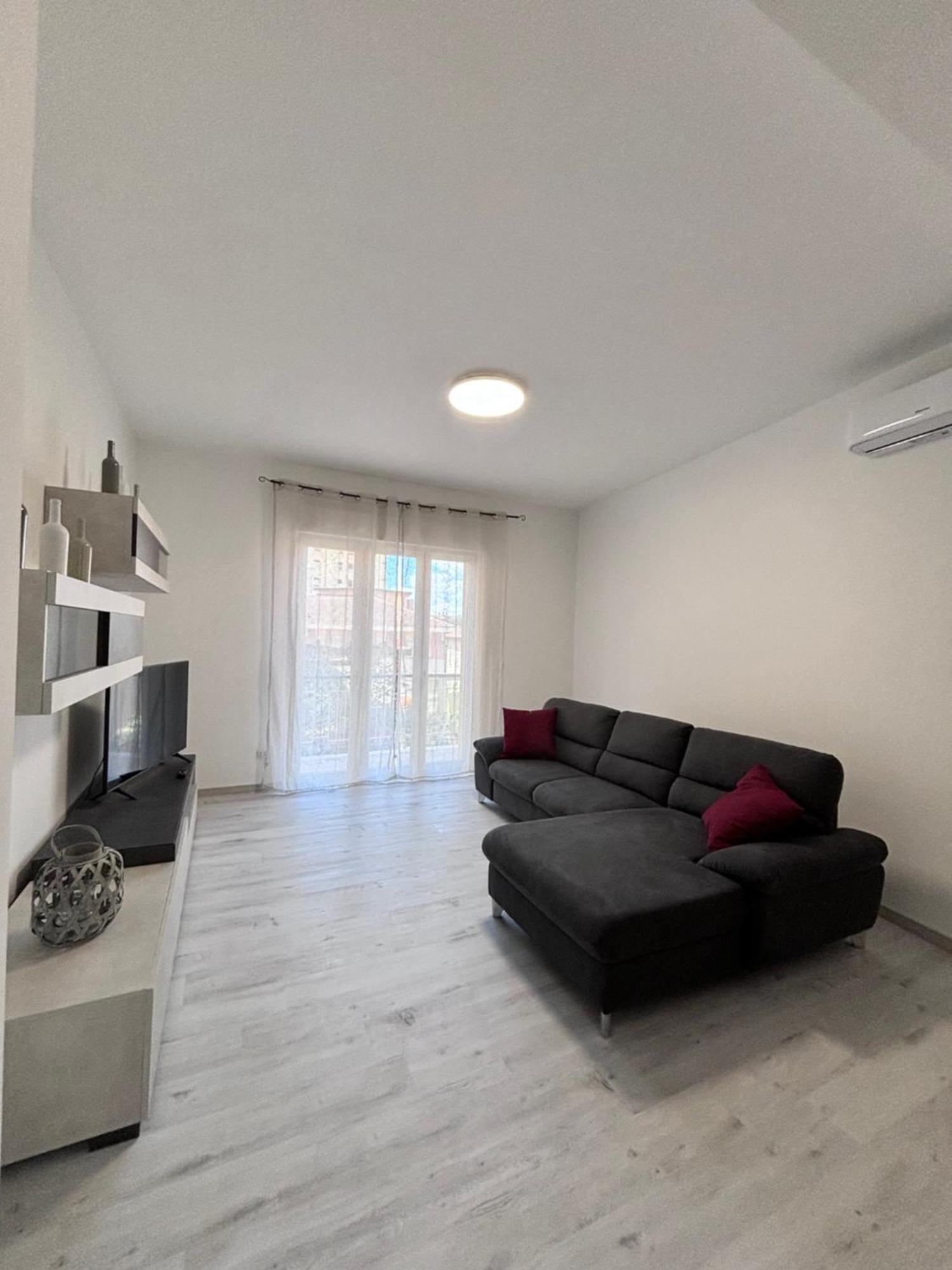 Apartment Grey House *